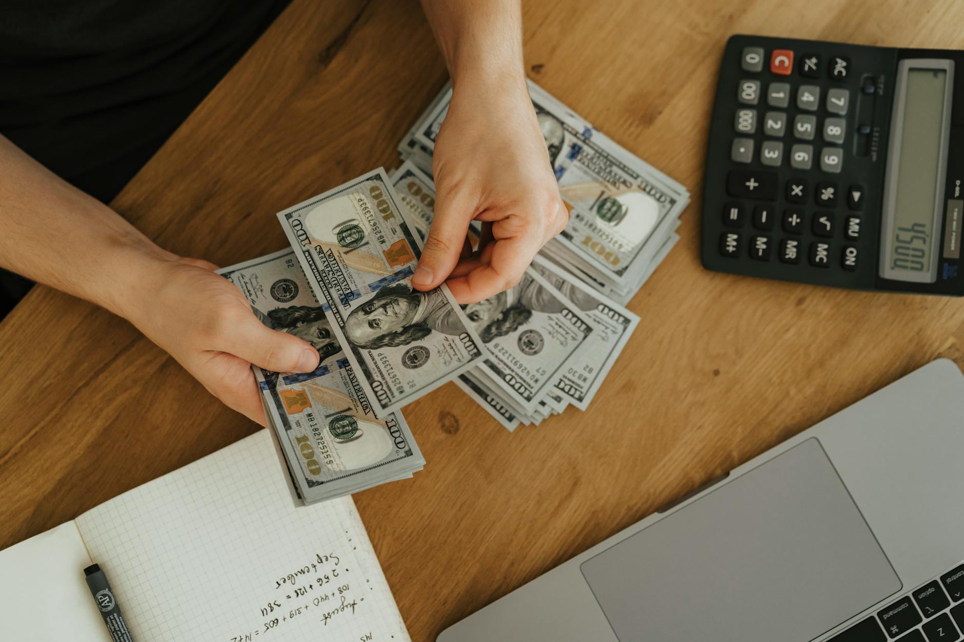 Lập ngân sách rõ ràng là bước đầu tiên để tối ưu tiền khi chơi slot.